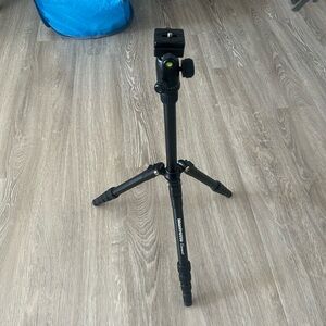 Manfrotto Element Tripod